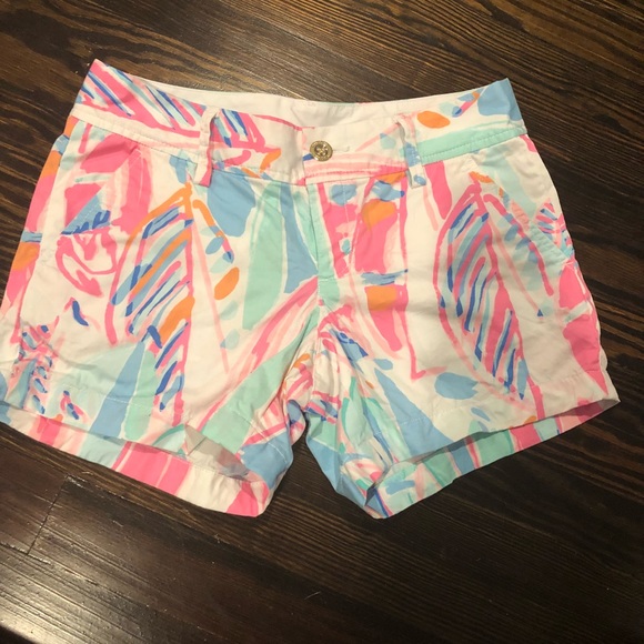Lilly Pulitzer Callahan Short in Off to Sea Print - Picture 3 of 6